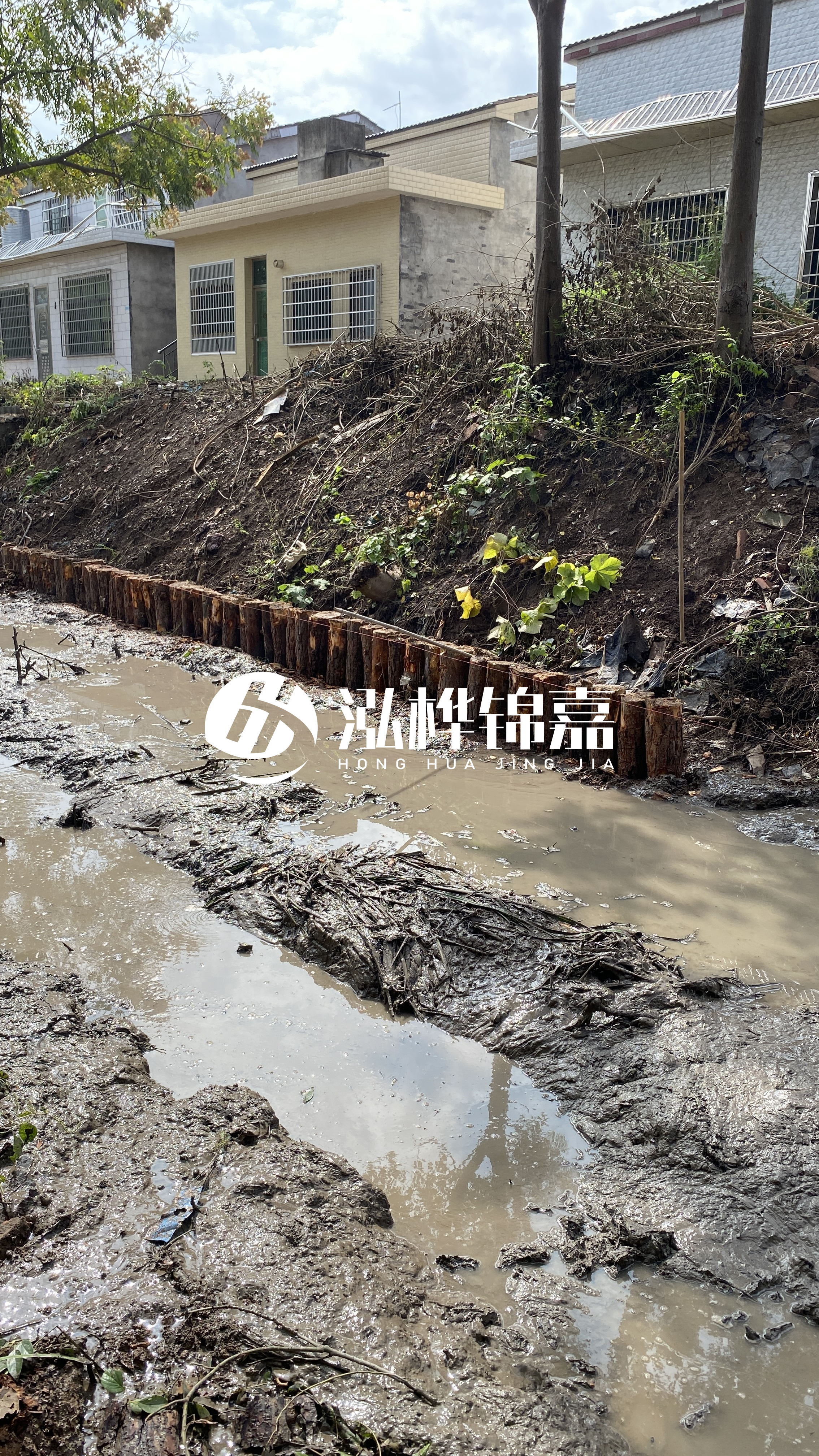 廈門挖機(jī)打木樁專業(yè)施工-松木樁施工中對(duì)樁頭如何處理？