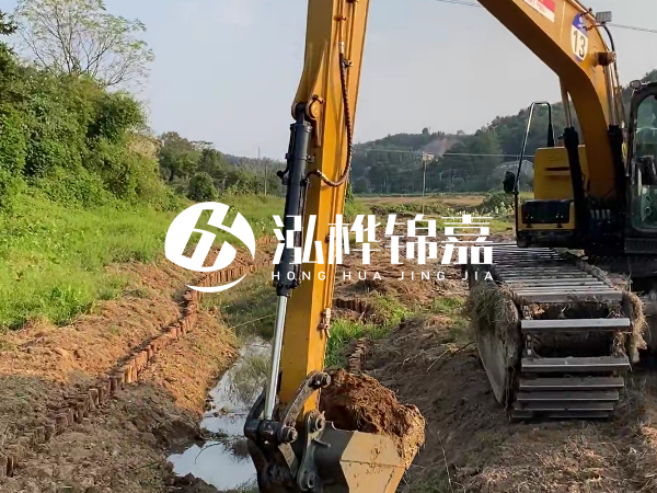 陜西松木樁廠家泓樺錦嘉-松木樁尾徑測(cè)量從哪個(gè)位置開始算？