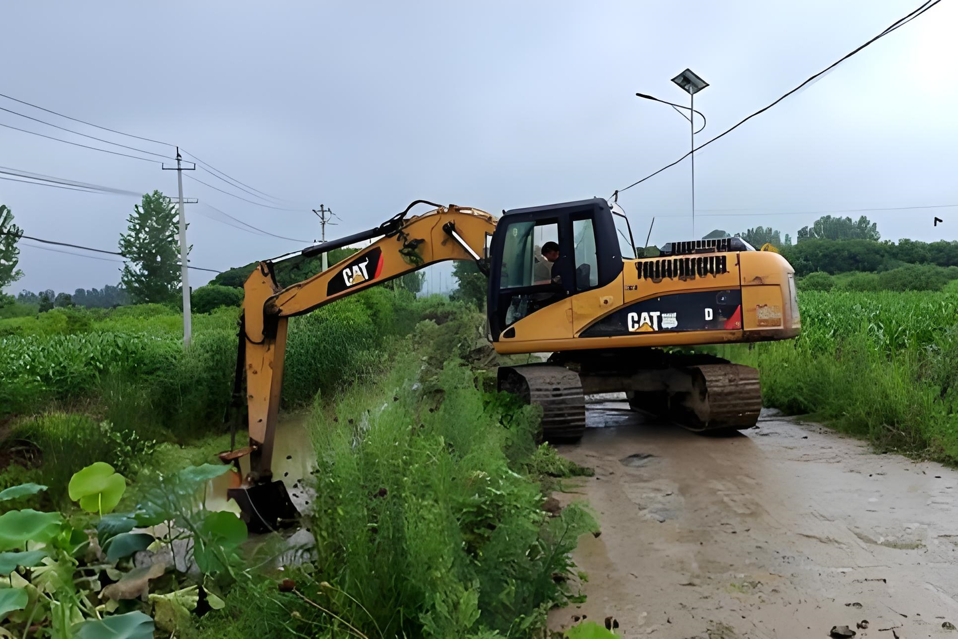 貴州沼澤地灘涂清淤公司有哪些-船挖清淤單價(jià)是多少？