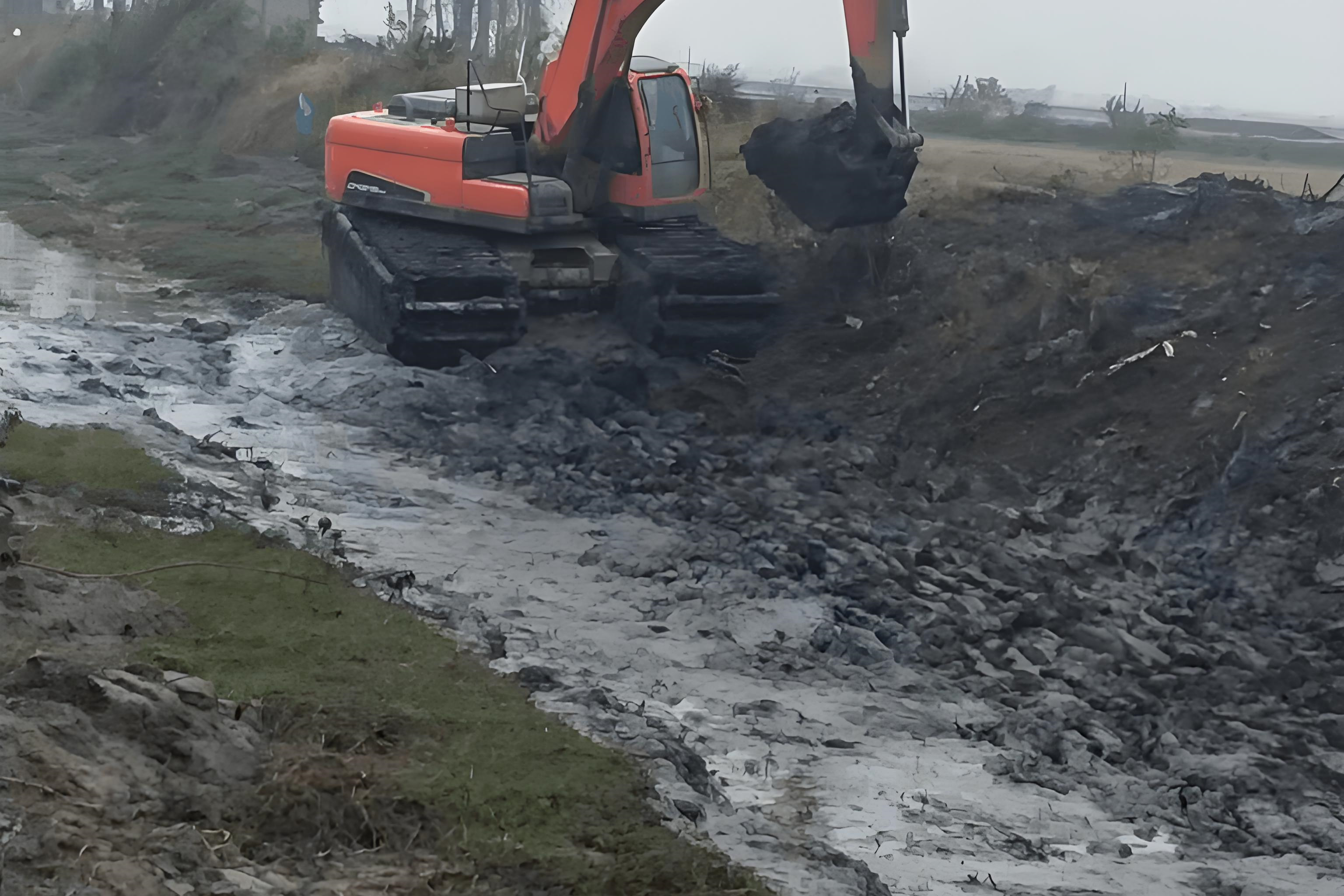 廣東湛江挖機清淤施工隊-挖機清淤能在水下作業(yè)嗎？?