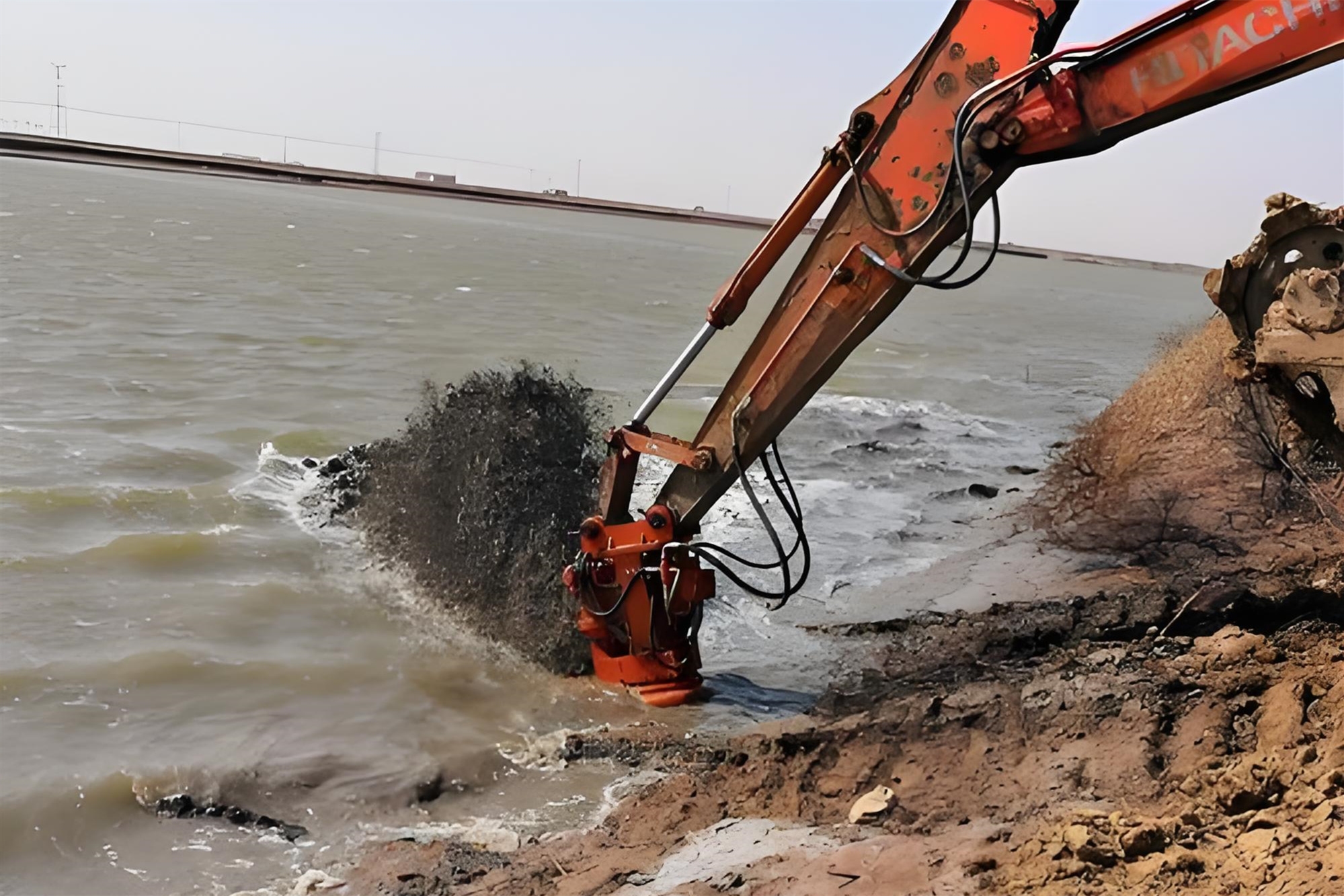 廣西貴港挖機清淤施工隊 - 挖機清淤每立方成本怎么計算？